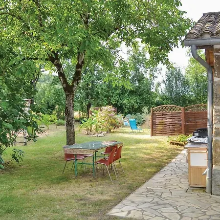 Two-bedroom Holiday In Sur Seye Verfeil-sur-Seye